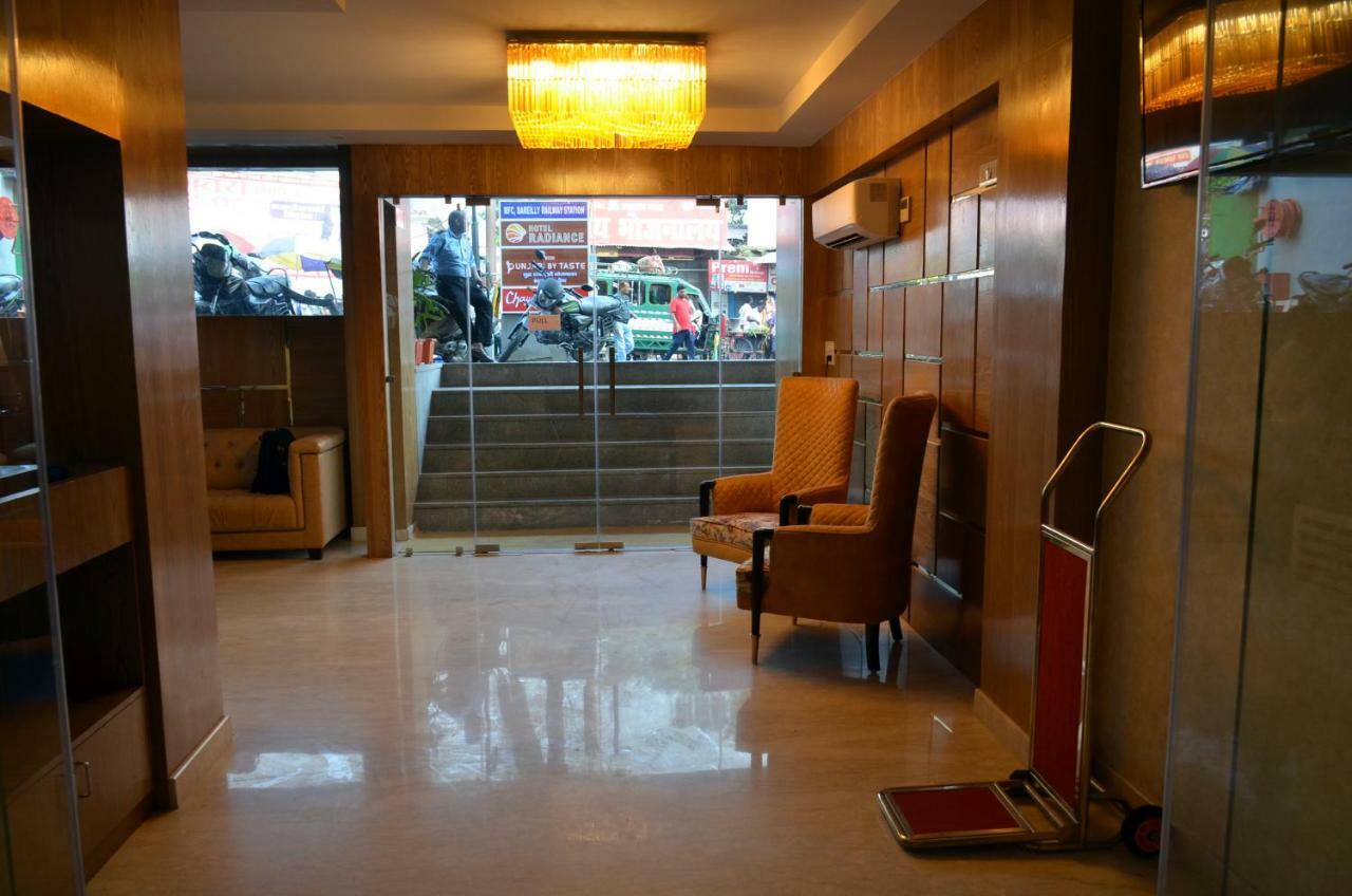 Hotel Radiance Bareilly Exteriör bild